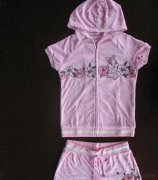 童裝運(yùn)動裝供應(yīng)信息及批發(fā)價格指南